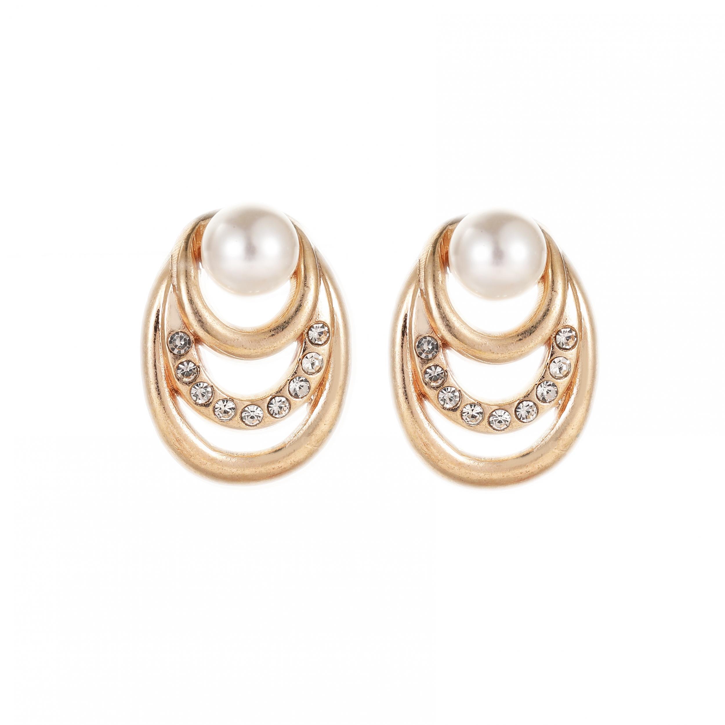 Women's Temperament Pearl Stud Earrings