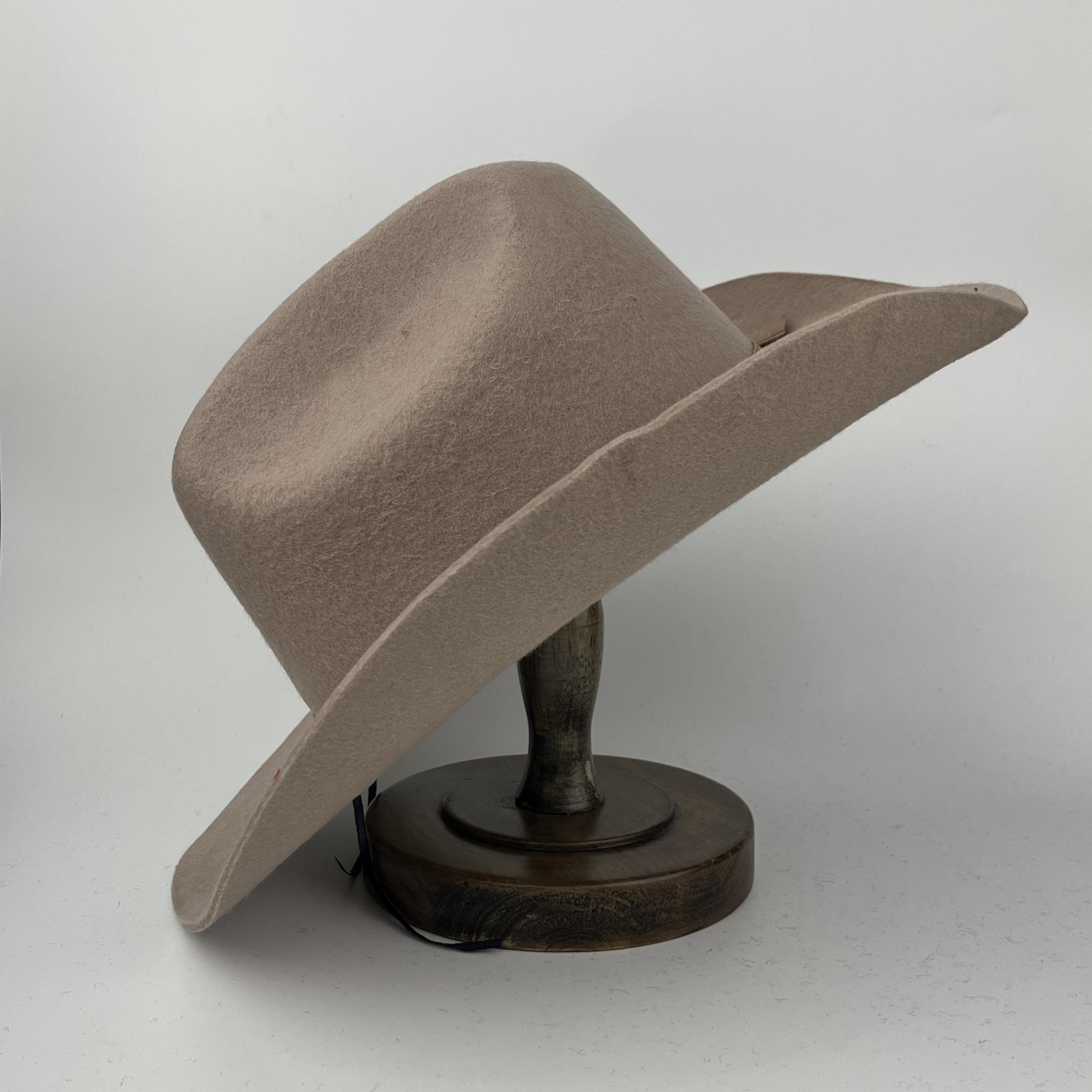 Breathable Sunshade Cowboy Hat w/ Bow Feather Belt & Rope Accessories