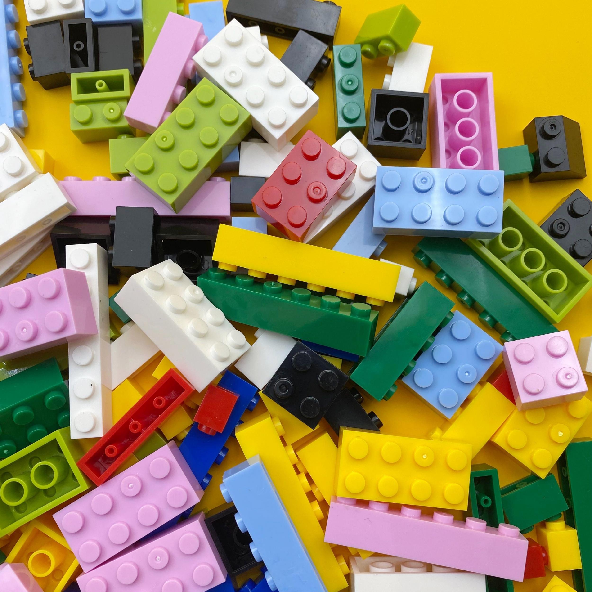 200pcs Assorted Mini Building Blocks Set DIY Construction